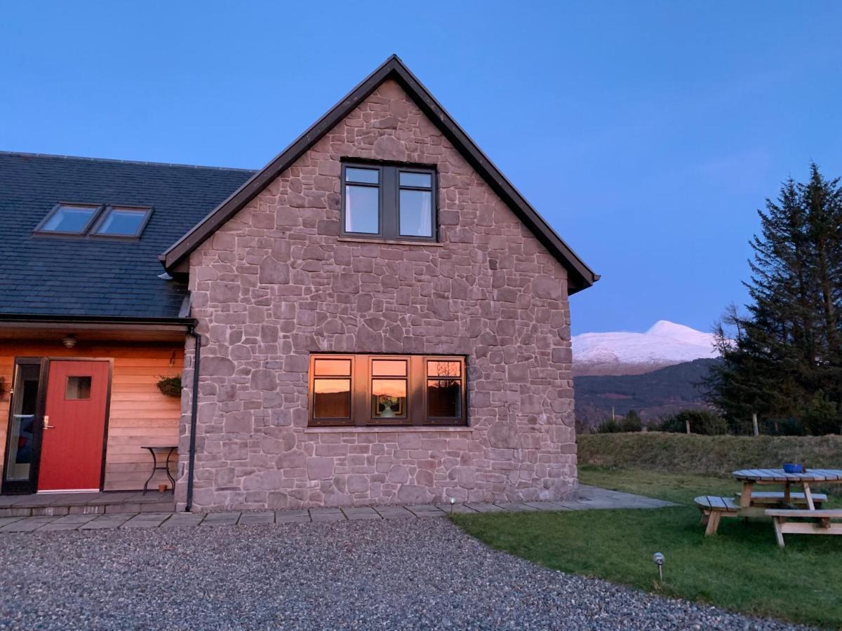 Ceo Mara Croft B&B & 2 Luxury Cabins テインイルト エクステリア 写真